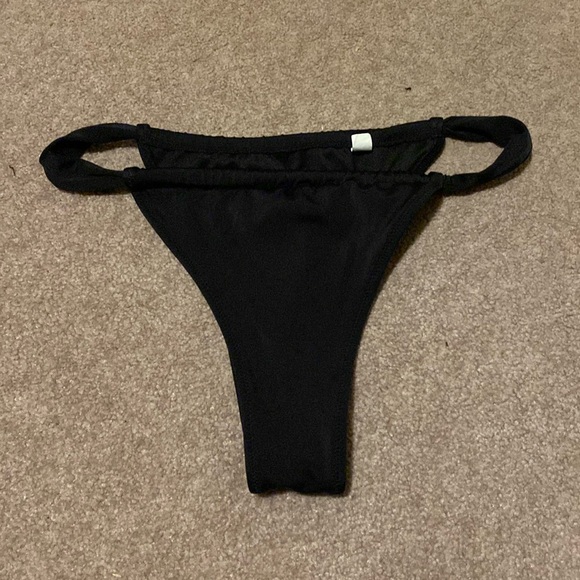 Shade & Shore Brazilian high cut bikini bottom - Picture 1 of 2